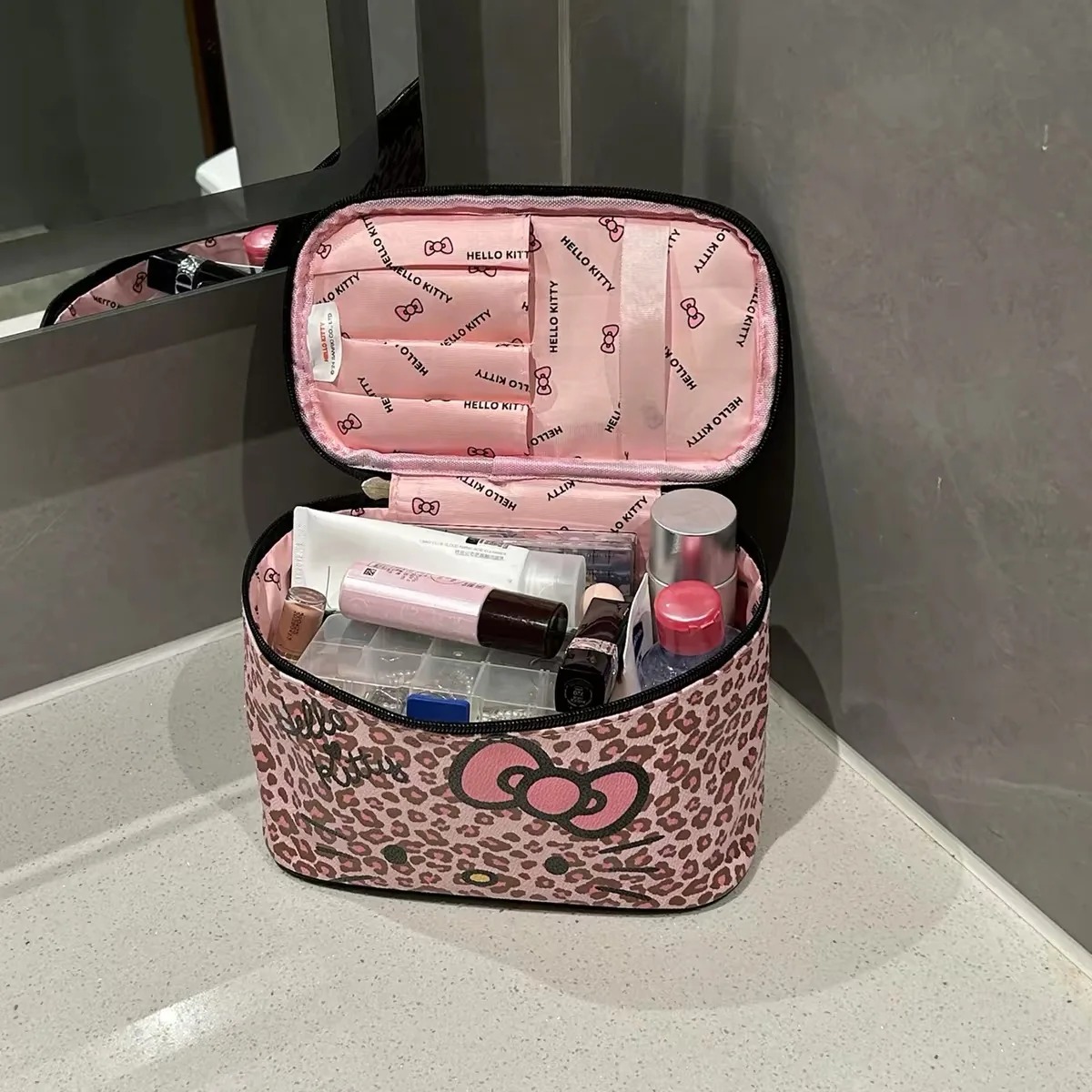 Beauty No Makeup - Sanrio Hello Kitty – damski kosmetyczny