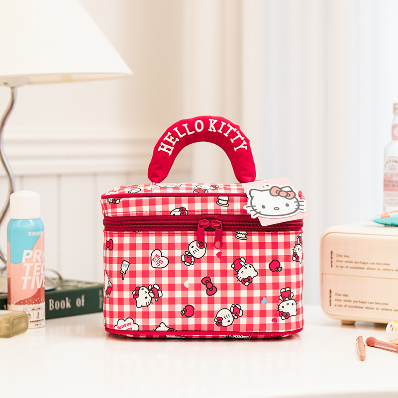 Urocza kosmetyczka z nadrukiem – Beauty Preservation Makeup Bag recenzja i cena